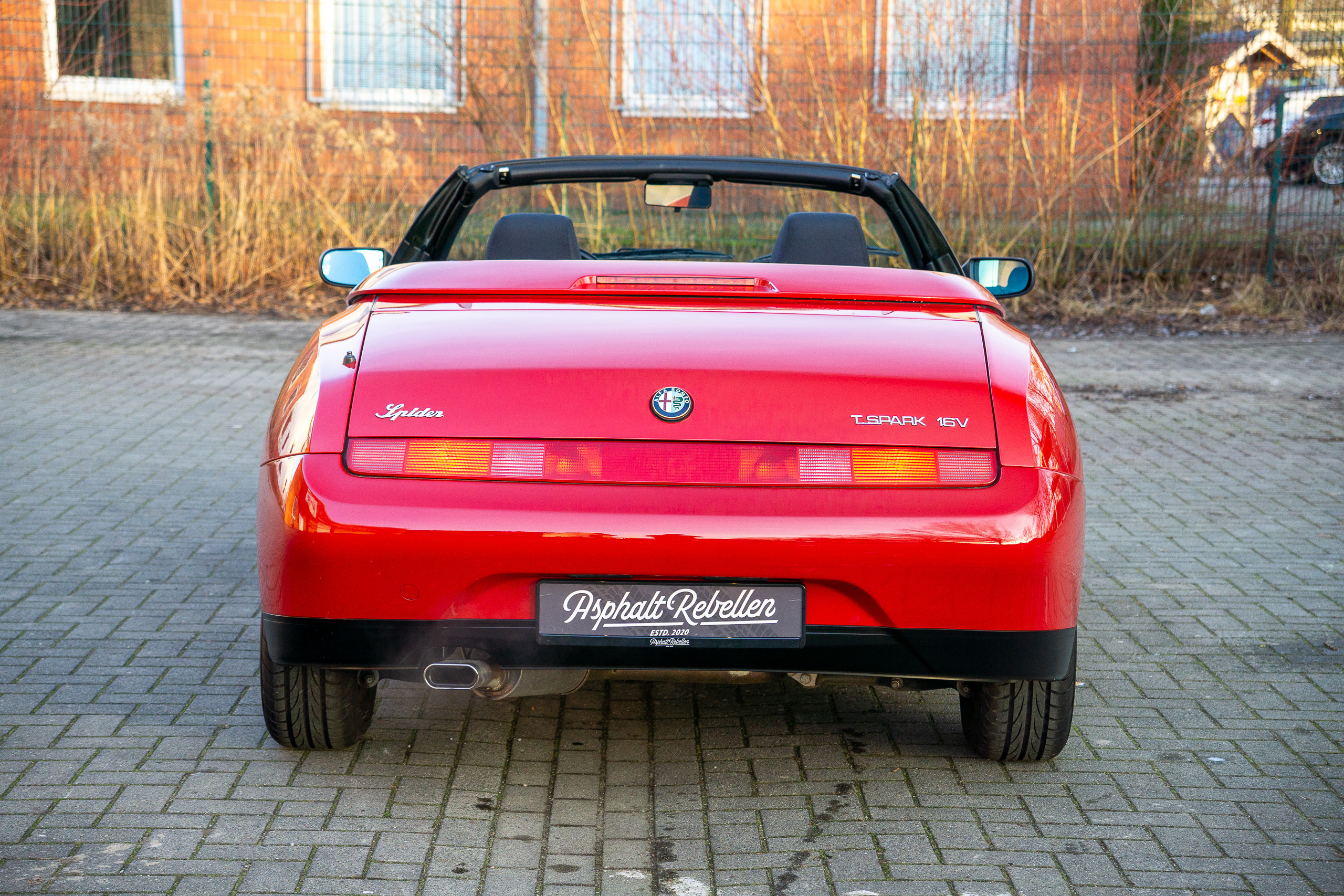 Alfa_Romeo_Twin_Spark_Spider_Oldtimer_006