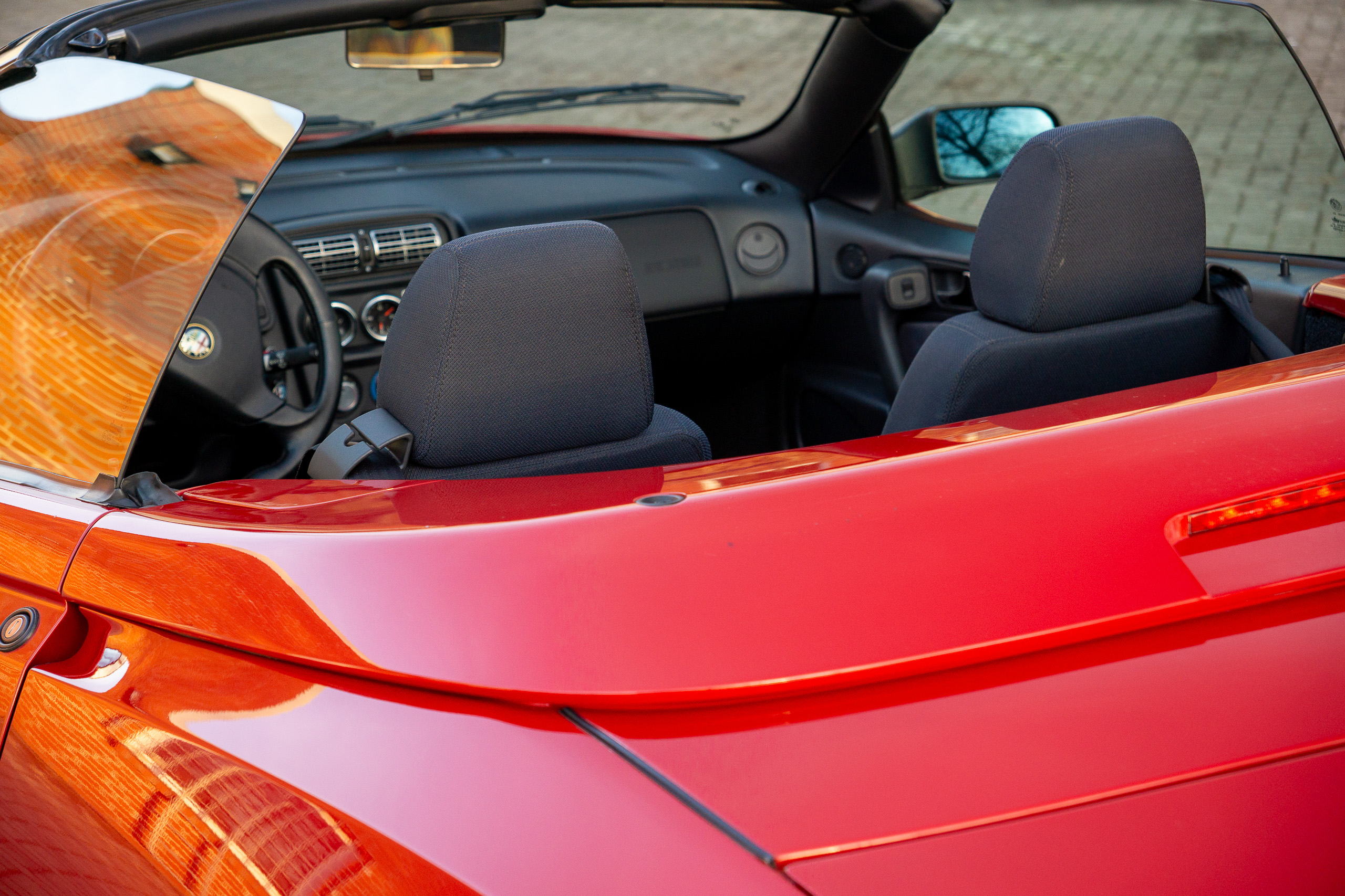 Alfa_Romeo_Twin_Spark_Spider_Oldtimer_018