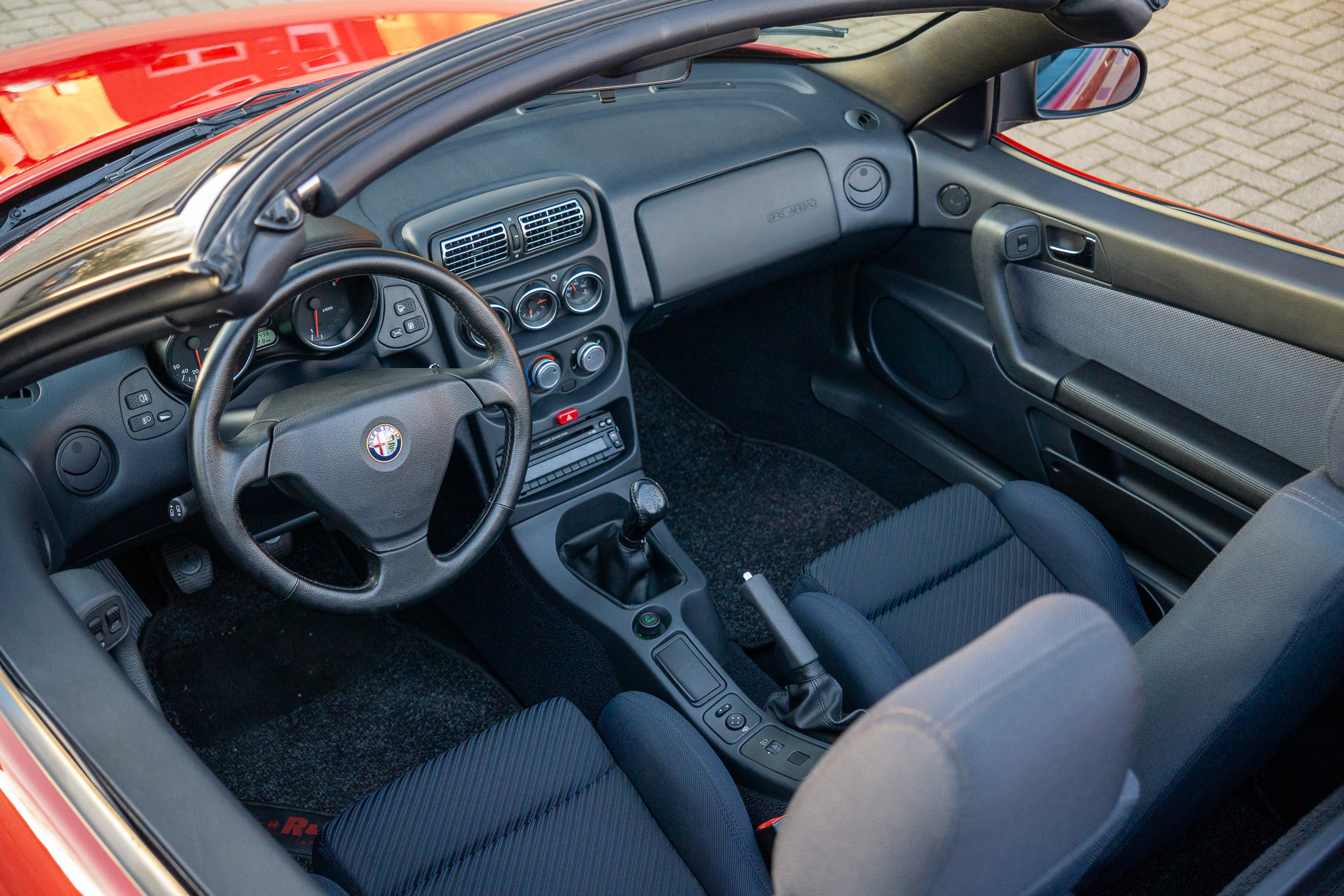 Alfa_Romeo_Twin_Spark_Spider_Oldtimer_022