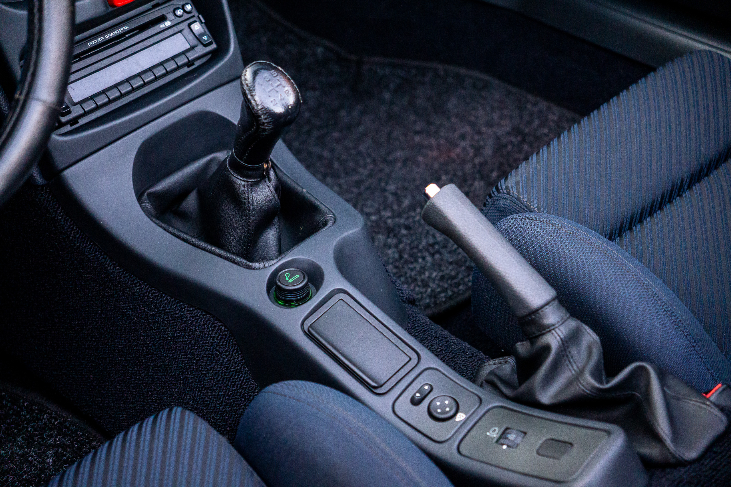 Alfa_Romeo_Twin_Spark_Spider_Oldtimer_025