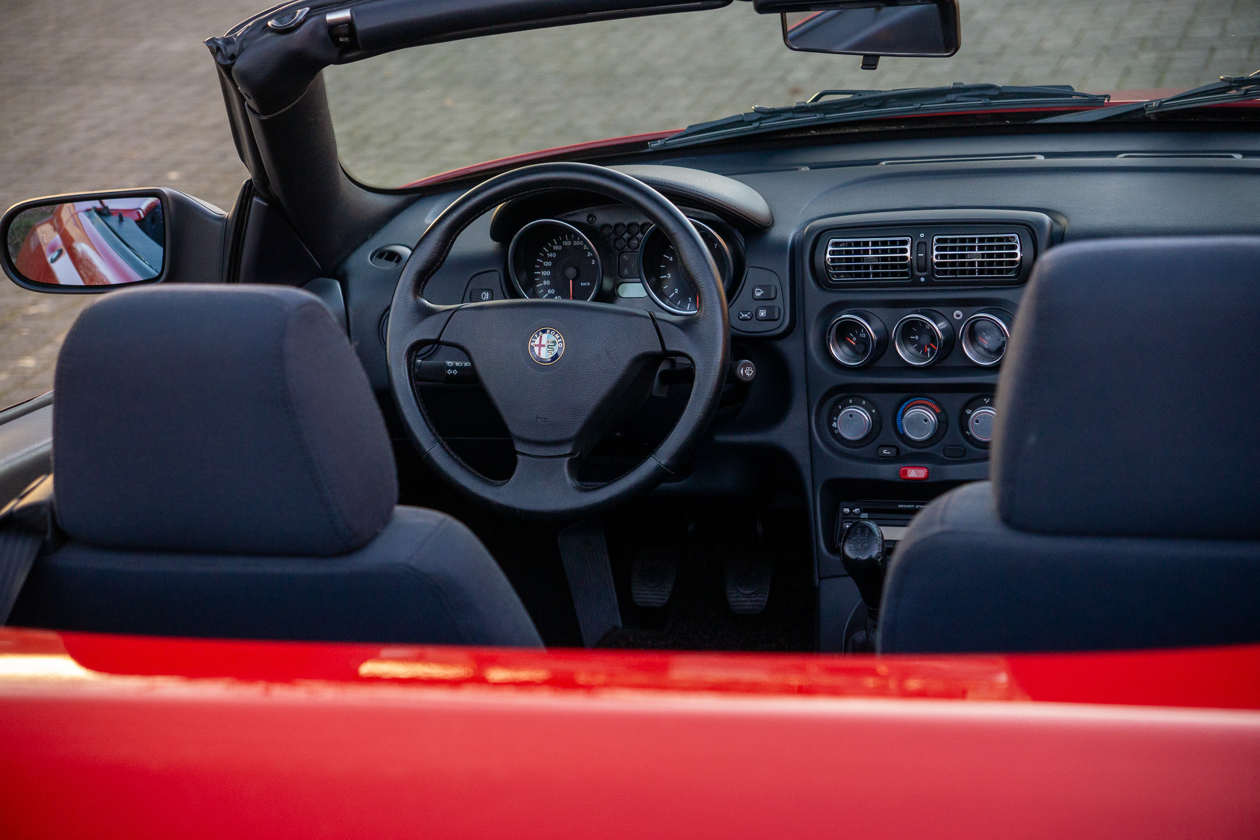 Alfa_Romeo_Twin_Spark_Spider_Oldtimer_043