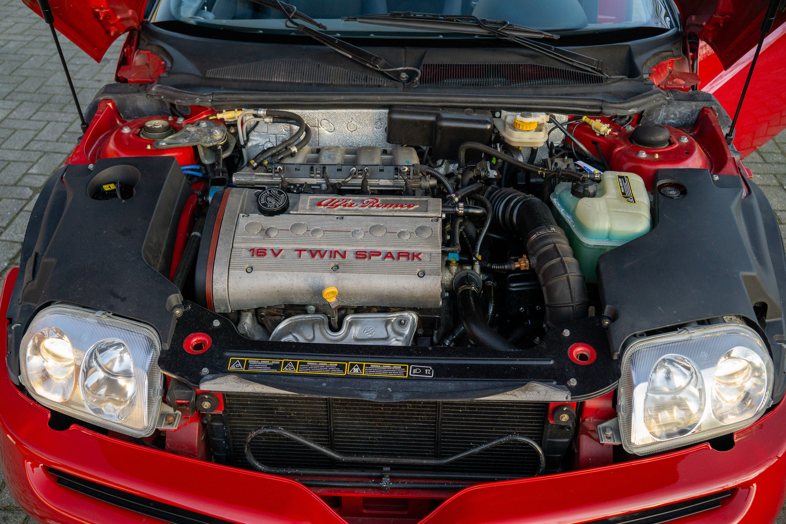 Alfa_Romeo_Twin_Spark_Spider_Oldtimer_048