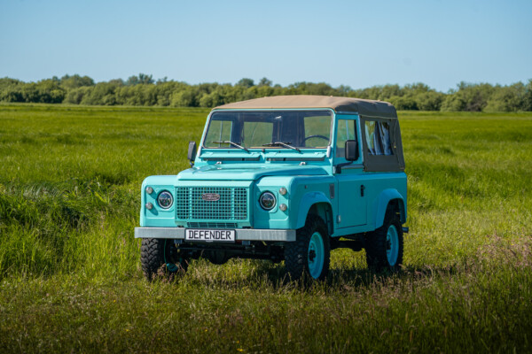 Land Rover Defender 90