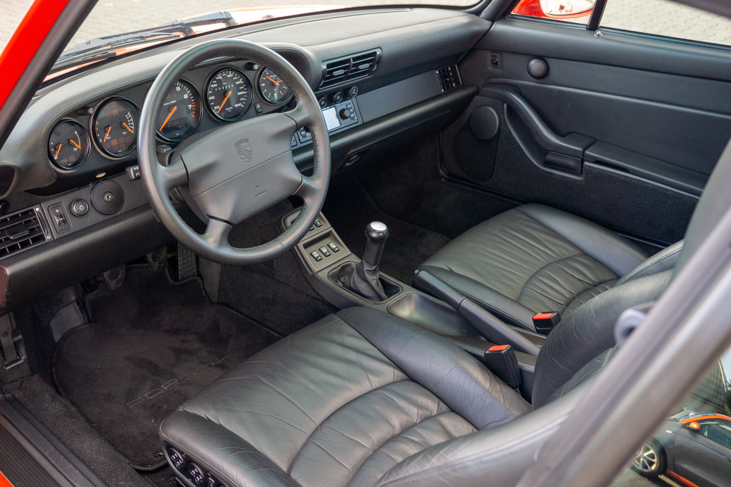 Porsche_993_4S_Coupe_Klassiker_044