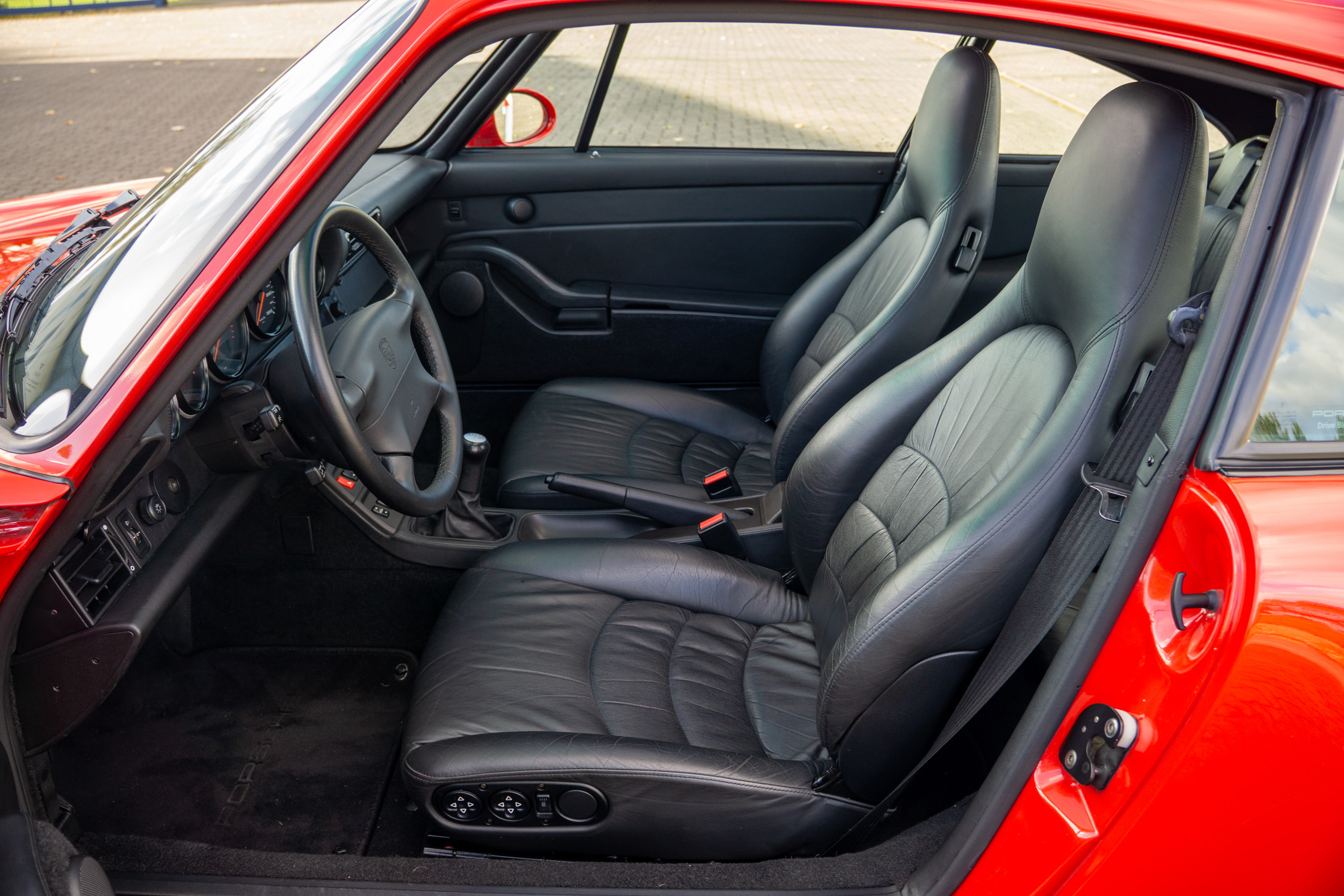 Porsche_993_4S_Coupe_Klassiker_046